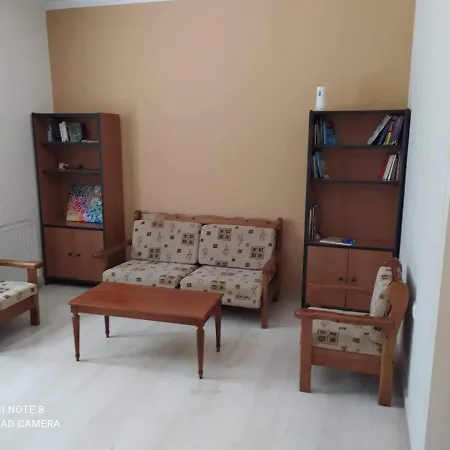 Сasa de vacaciones νtinas House B Tsoukaládhes